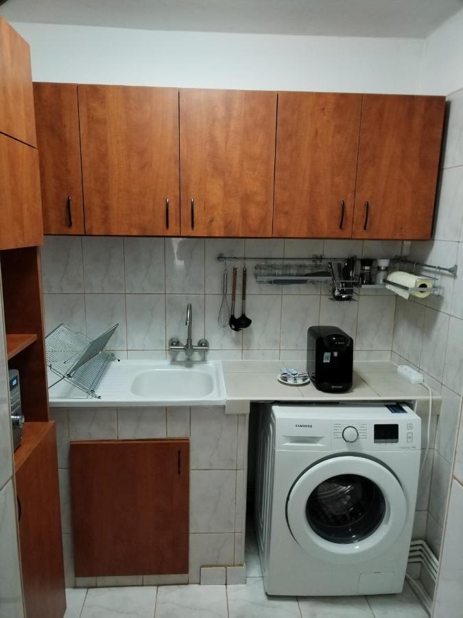 פיטסטי Chic Apartment מראה חיצוני תמונה